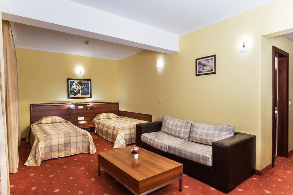 Hotel Izvor Starozagorski Bani Exterior photo