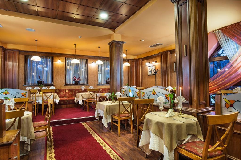 Hotel Izvor Starozagorski Bani Exterior photo